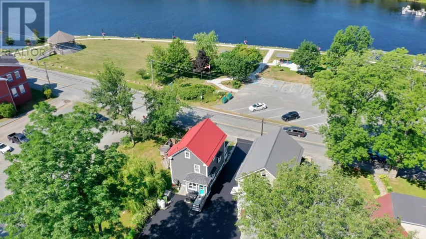 185 King Street, Bridgewater, Nova Scotia B4V1A5