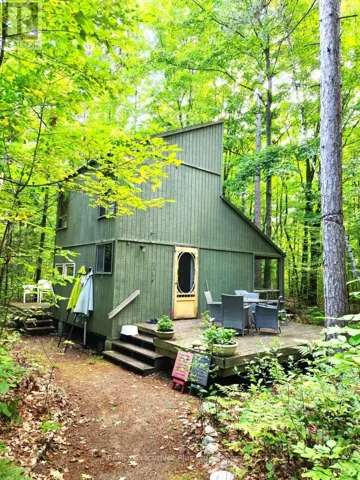 8 ZHINGO MIIKAANS LANE, Christian Island 30 (Beausoleil First Nation), Ontario L9M0A9