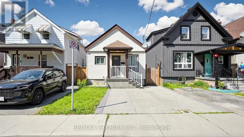 27 CAMBRIDGE AVENUE, Hamilton (Crown Point), Ontario L8H1T4