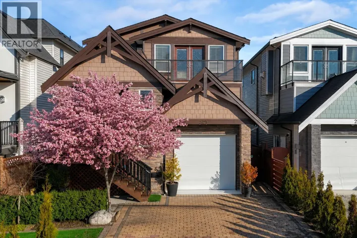 221 CAMPBELL STREET, New Westminster, British Columbia V3M5K8