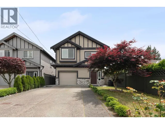 7348 11TH AVENUE, Burnaby, British Columbia V3N2N1