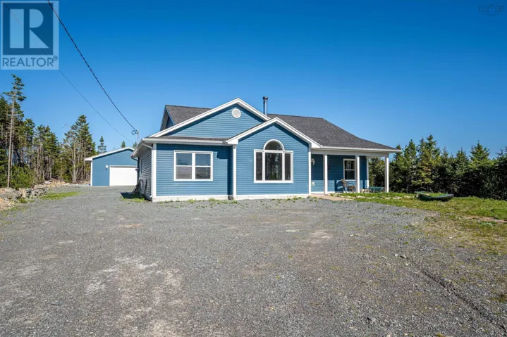 281 Heselton Drive, Ostrea Lake, Nova Scotia B0J2L0
