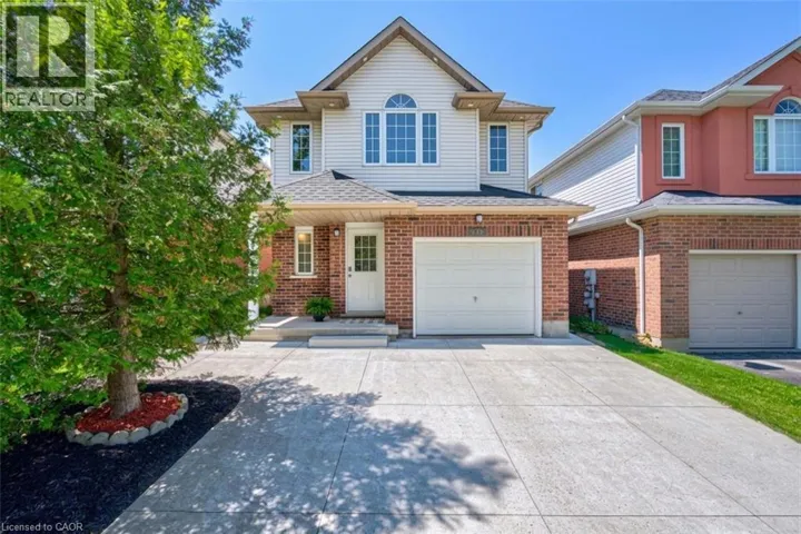223 BUTTERCUP Court, Waterloo, Ontario N2V2W8