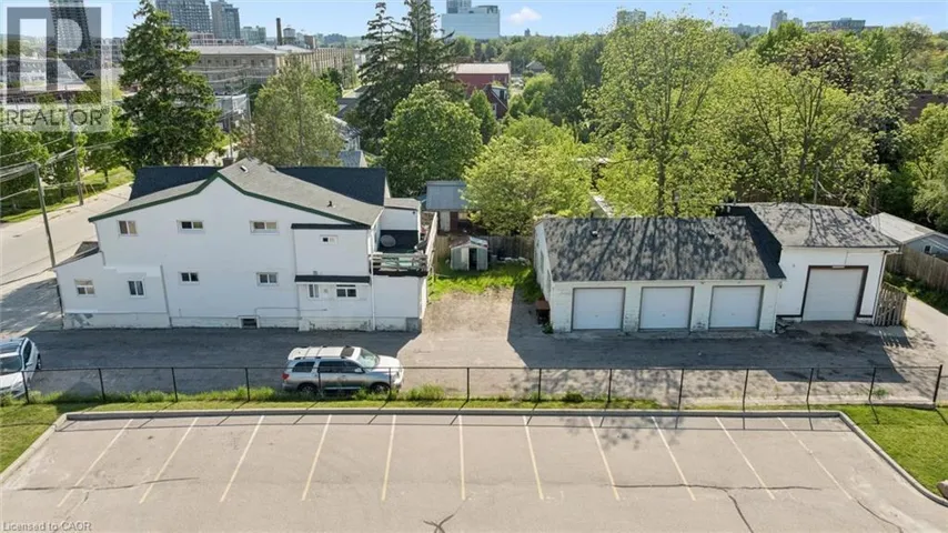 202 BREITHAUPT Street, Kitchener, Ontario N2H5H4