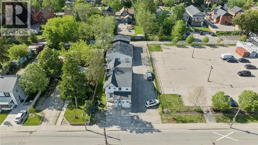 202 BREITHAUPT Street, Kitchener, Ontario N2H5H4