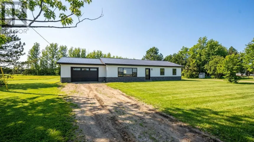 40883 Western Road Rte. 2, Alma, Prince Edward Island C0B1K0