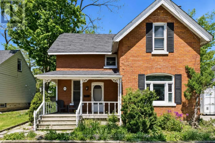 34 NORTH STREET N, Barrie (Wellington), Ontario L4M2R9