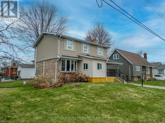25 ROWE AVENUE, North Bay (Ferris), Ontario P1A1W8