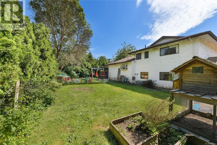 6773 WENDONNA Pl, Central Saanich, British Columbia V8M1A5