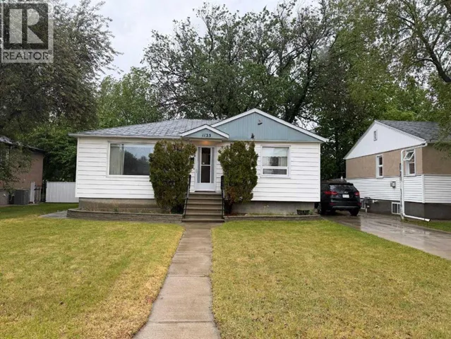 1133 20 Street S, Lethbridge, Alberta T1K2E1