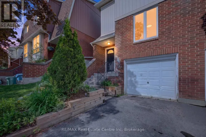 13 – 137 DOVERCLIFFE ROAD, Guelph (Dovercliffe Park/Old University), Ontario N1G3A5