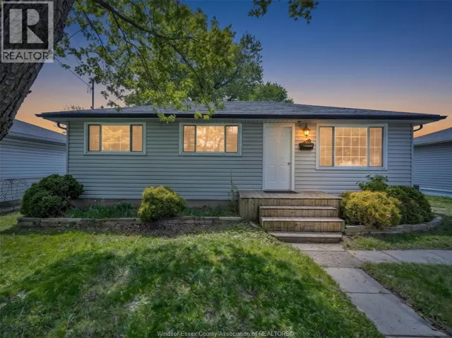 1583 FERNDALE AVENUE, Windsor, Ontario N8T2K3