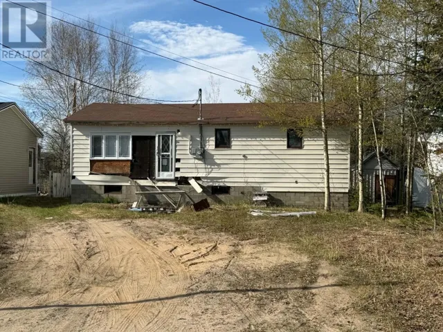 16 Pleasant Avenue, Happy Valley-Goose Bay, Newfoundland & Labrador A0P1C0