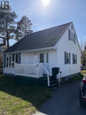 7 Medcalf Street, Gander, Newfoundland & Labrador A1V1R9