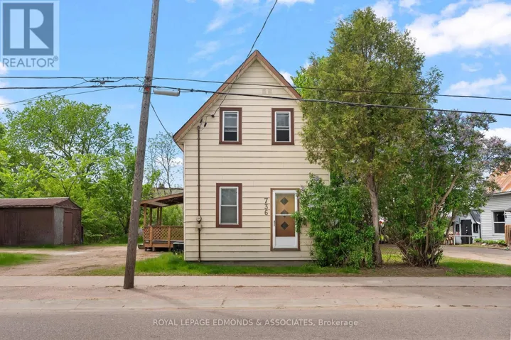 736 PEMBROKE STREET W, Pembroke, Ontario K8A5P6
