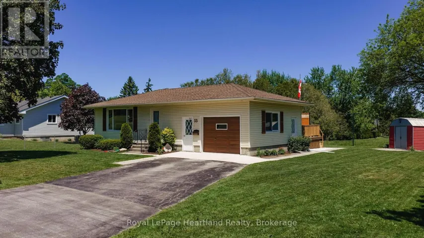 33 NORTH STREET, Huron East (Egmondville), Ontario N0K1G0