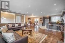12 LOCHINVAR CRESCENT, Toronto (Parkwoods-Donalda), Ontario M3A3K1