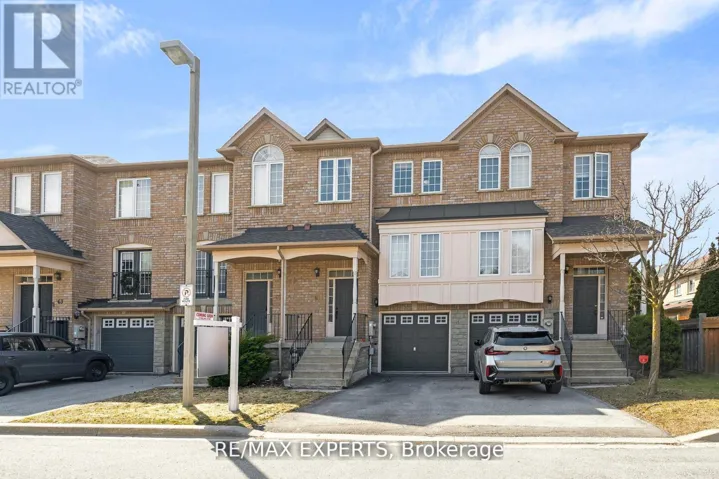 61 - 19 FOXCHASE AVENUE, Vaughan (East Woodbridge), Ontario L4L9N1