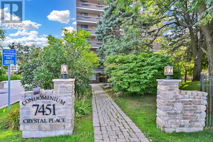 704 - 7451 YONGE STREET E, Markham (Thornhill), Ontario L3T2B4