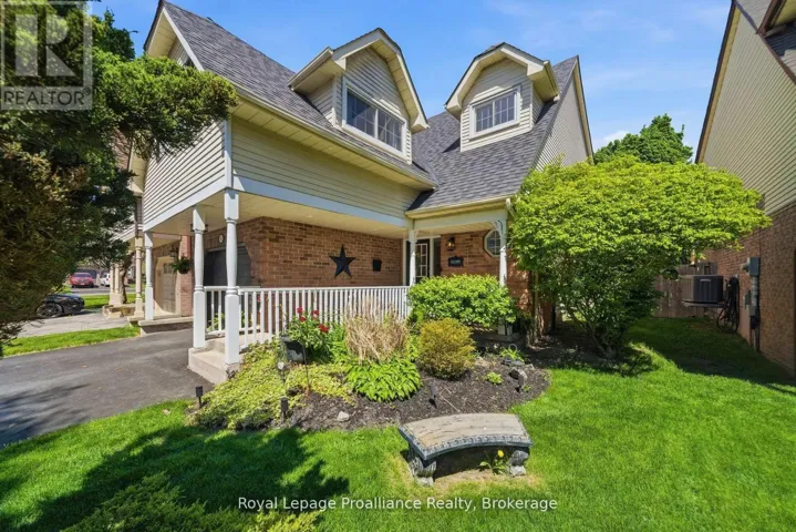 4 HENDERSON DRIVE, Whitby (Pringle Creek), Ontario L1N7Y2