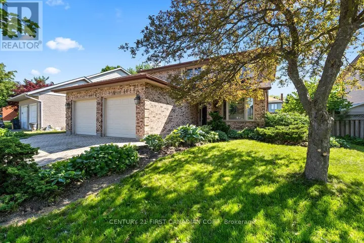 106 PINE VALLEY DRIVE W, London South (South N), Ontario N6J4L9