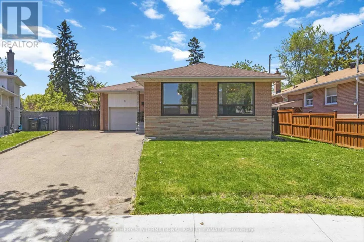 11 PAGODA PLACE, Toronto (Thistletown-Beaumonde Heights), Ontario M9V2V2