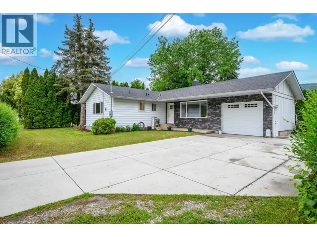 6596 Lavington Way, Coldstream, British Columbia V1B3G5
