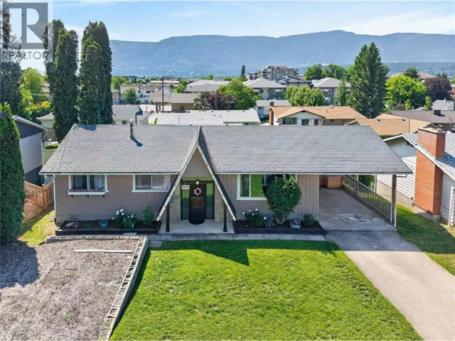 691 3 Street, Salmon Arm, British Columbia V1E4G9
