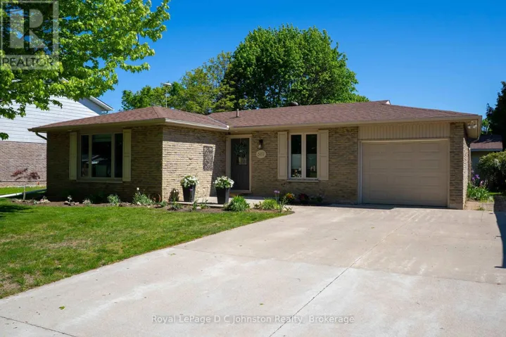 367 CRAWFORD STREET, Saugeen Shores, Ontario N0H2C2