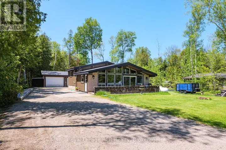 296 BRYANT STREET, South Bruce Peninsula, Ontario N0H2T0