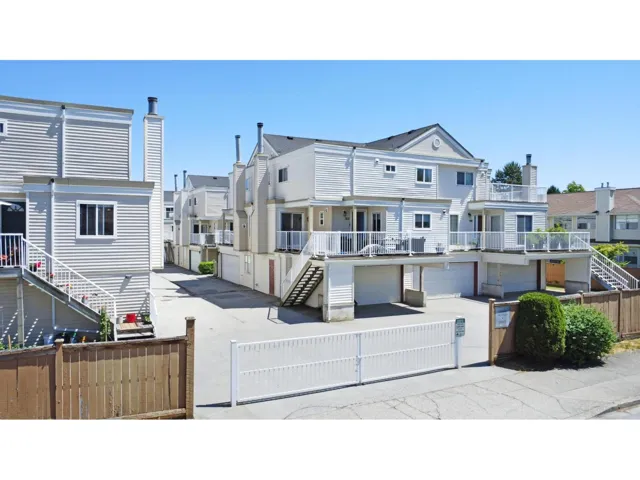 186 10077 156 STREET, Surrey, British Columbia V3R4L6