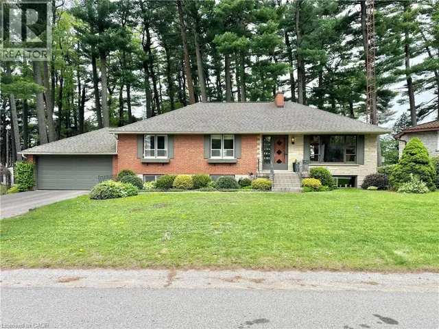 60 SMITH Avenue, Delhi, Ontario N4B1B8