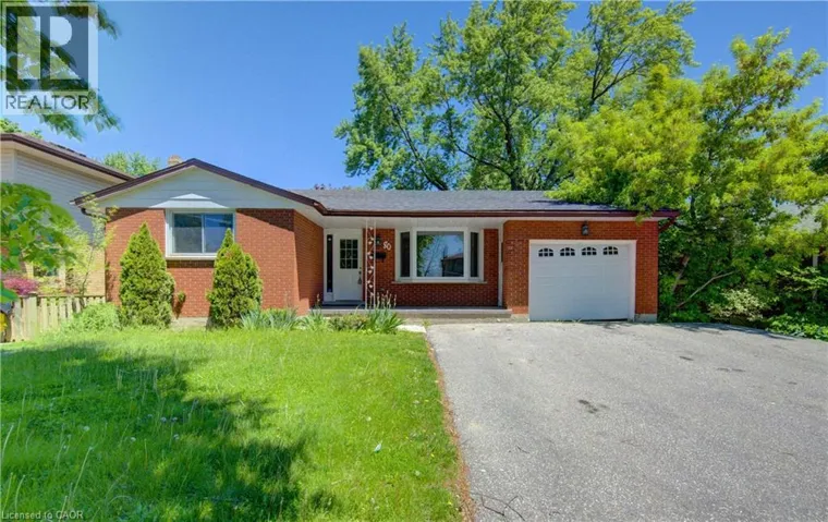 80 LOWER CANADA Crescent, Kitchener, Ontario N2P1E8
