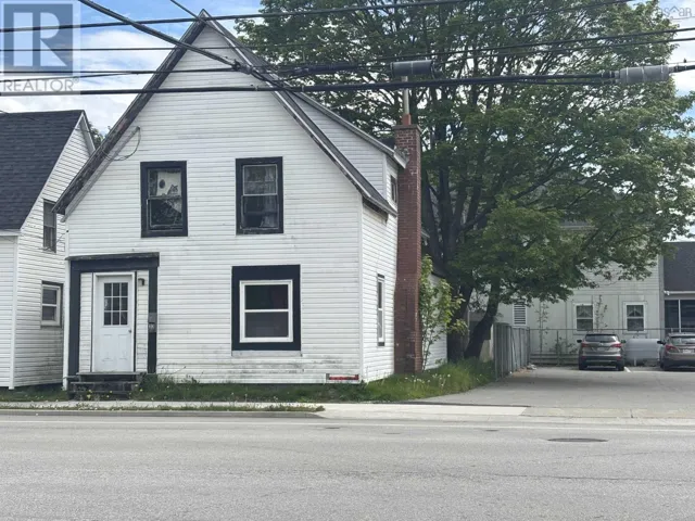 33 Parade Street, Yarmouth, Nova Scotia B5A1E3