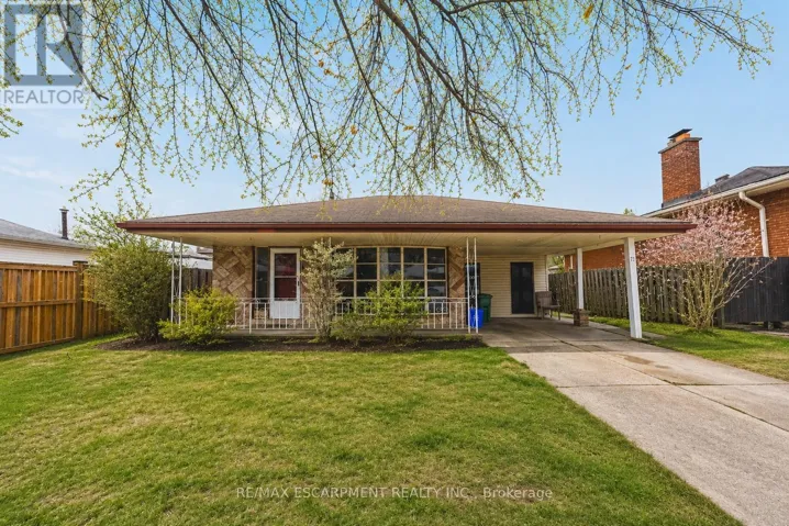 71 HOOVER CRESCENT, Hamilton (Balfour), Ontario L9A3H2