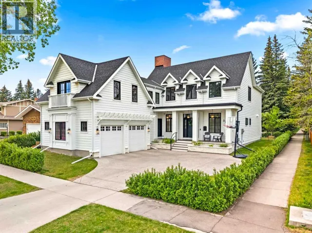 3731 37 Street NW, Calgary, Alberta T2L2J2
