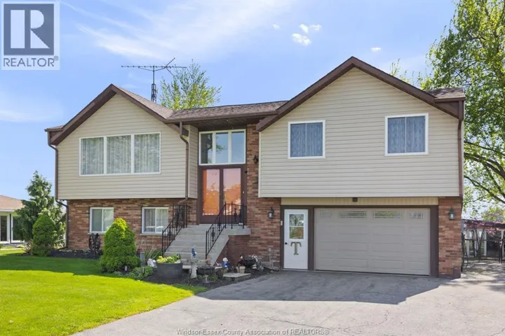 19079 BLUE WATER AVENUE, Lakeshore, Ontario N0P2L0