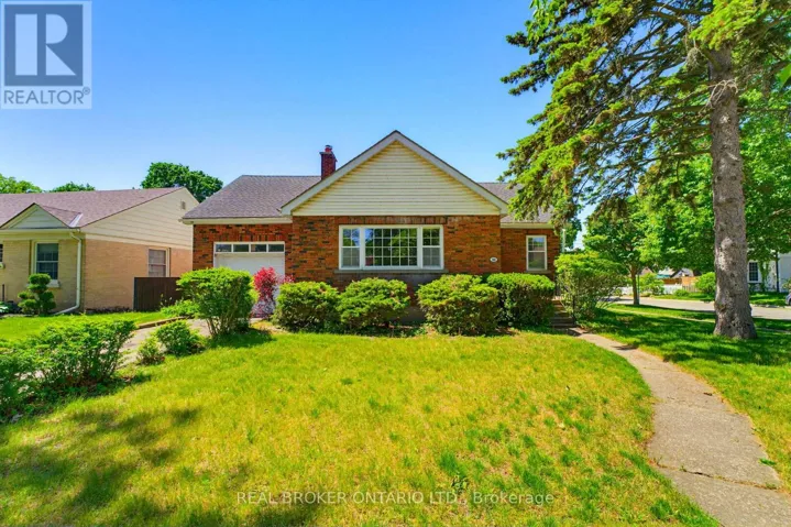 30 LINCOLN AVENUE, Brantford, Ontario N3T4S4