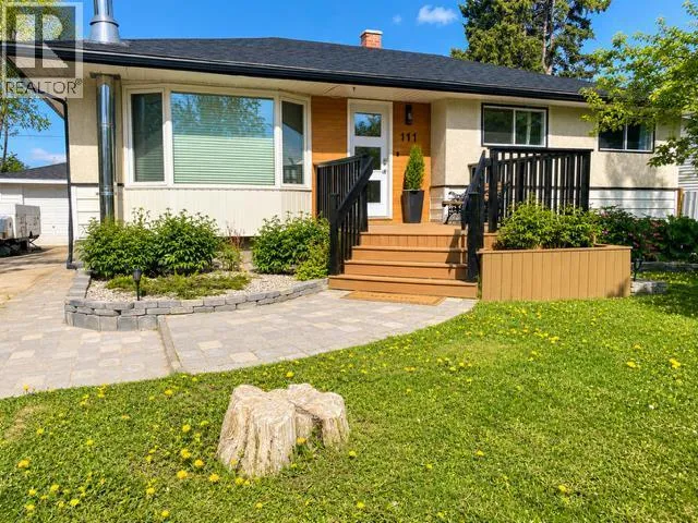 111 WILLOW Drive, Hinton, Alberta T7V1E5
