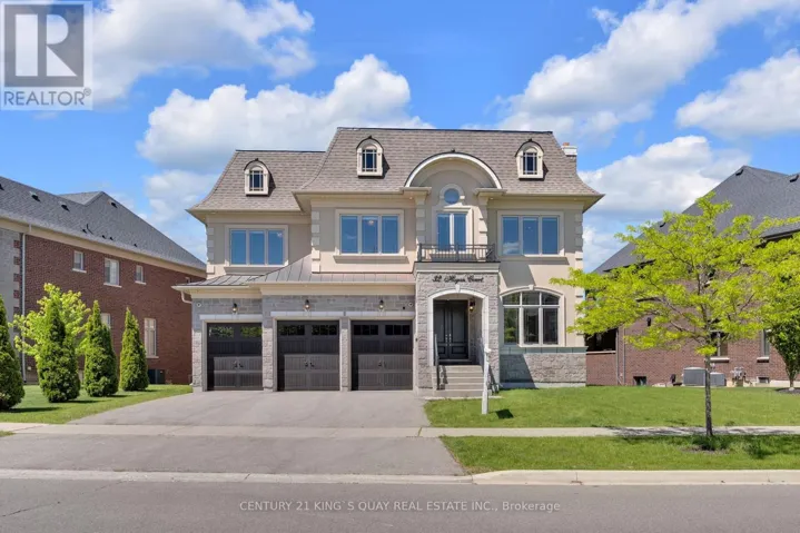 32 HOGAN COURT, King (King City), Ontario L7B0M1