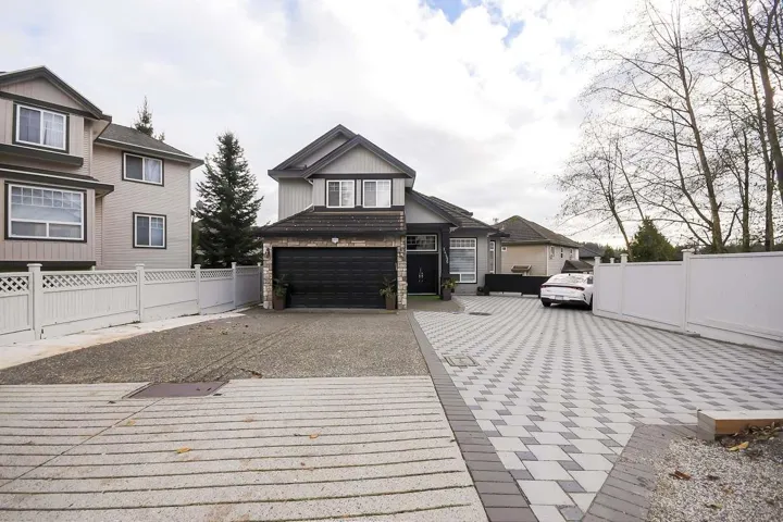 14496 67B AVENUE, Surrey, British Columbia V3S0T3