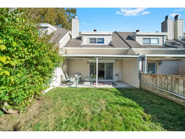 2 7560 138 STREET, Surrey, British Columbia V3W0A9