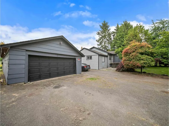 1642 232 STREET, Langley, British Columbia V2Z1K7