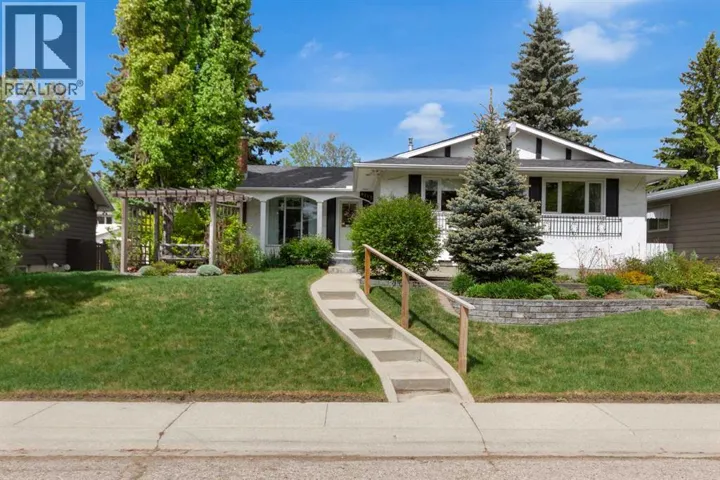 9715 Palishall Road SW, Calgary, Alberta T2V3T4