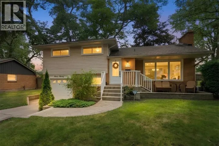 1220 RIDGEWOOD DRIVE, Sarnia, Ontario N7V3R1