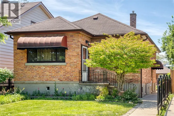 1507 LANGLOIS, Windsor, Ontario N8X4M3