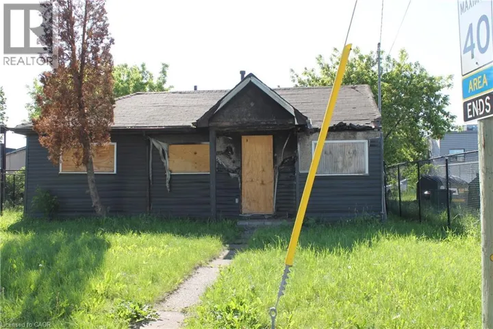 127 ROBINS Avenue, Hamilton, Ontario L8H4N5