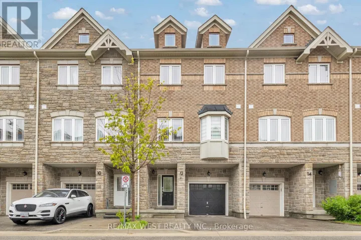 12 WATERSTONE WAY, Whitby (Williamsburg), Ontario L1N0M3