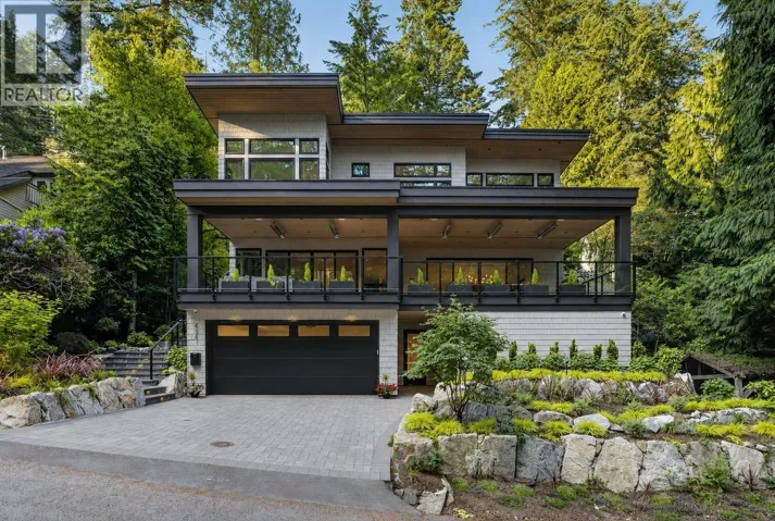 4841 THE DALE, West Vancouver, British Columbia V7W1K2