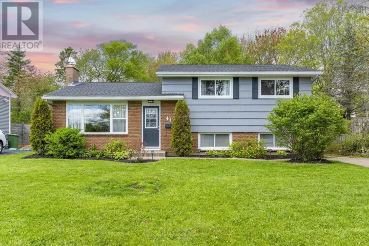 41 Dumbarton Avenue, Dartmouth, Nova Scotia B2X2A2